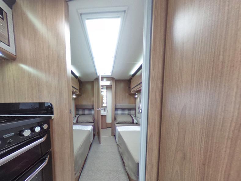 04361c9d-c7fb-4ec5-8ccc-5bed6165a212.jpg