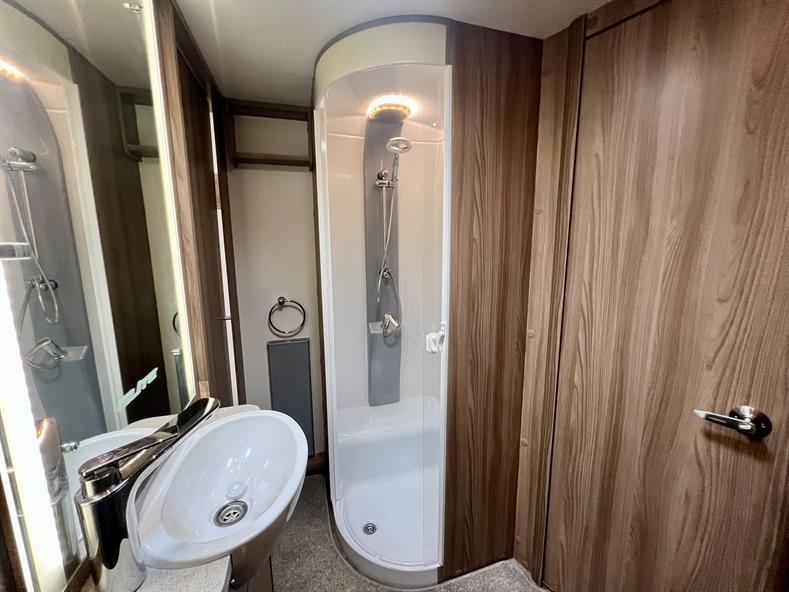 3101443a-492b-4ff6-9b3e-a25f7f248e60.jpeg
