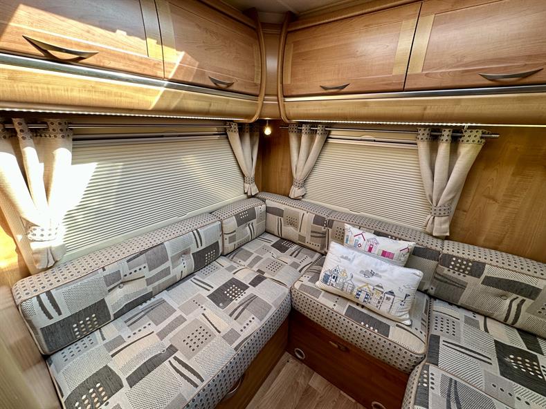 751c4d30-4e0b-4957-8657-cbeca913359e.jpeg