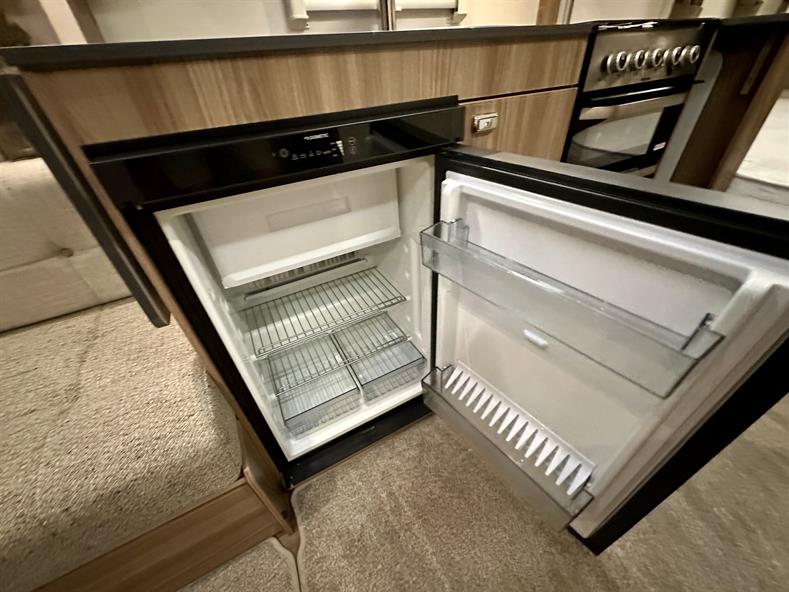 9e9698bd-20d1-479a-a1f9-b58466f73861.jpeg